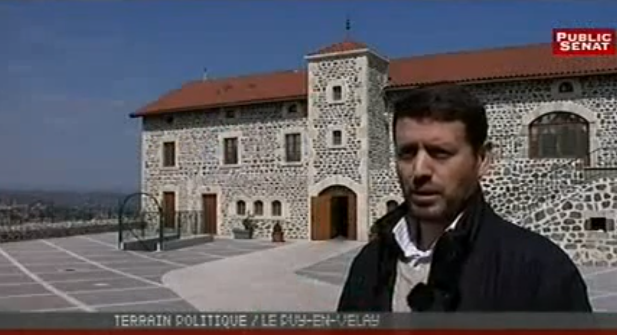 la mosquée du Puy-en-Velay est équipée de haut-parleur afin d'amplifier l'appel à la prière.