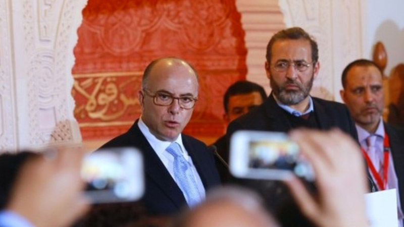 Bernard Cazeneuve ouvre la porte aux imâms algériens, pays où l’islam officiel est liberticide